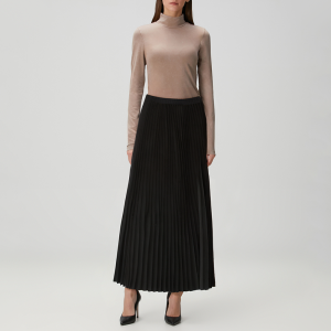 Elegant and versatile black women's skirt