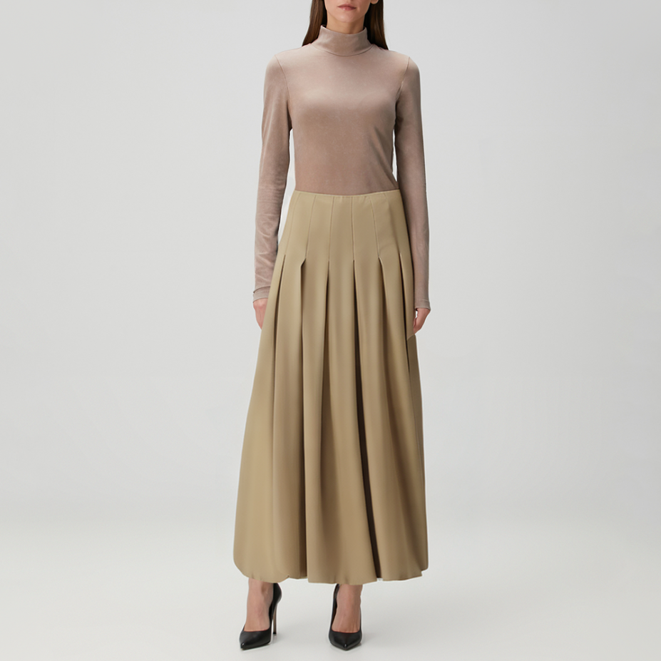 Fashionable and elegant pleated women's skirt